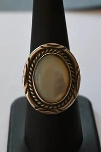 Large 10 grams Navajo Melissa Yazzie size 8.5 Ring Mother of Pearl & Sterling - Picture 1 of 10