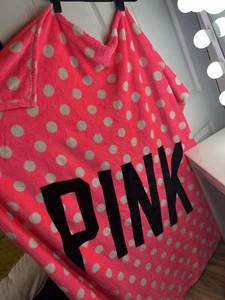 PINK Victoria’s Secret Pink Fleece Throw Blanket RARE Style polka dot cosy - Picture 1 of 2