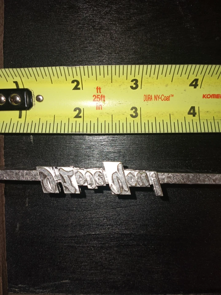 Howard Hot Foil Die Stamp "I LOVE YOU!" - Imagem 1 de 1