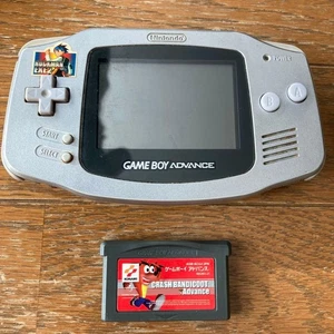 Game Boy Advance Silver mit Crash Bandicoot Spiel - getestet, EUC - Bild 1 von 11