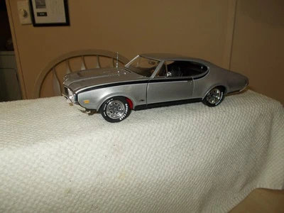 ERTL 1968 OLDSMOBILE H/O CUTLASS МАСШТАБ 1/18 - Изображение 1 из 4