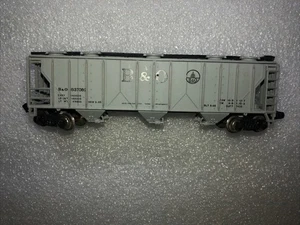 Bachmann N Scale Baltimore & Ohio 3-Bay Covered Hopper. - Picture 1 of 5