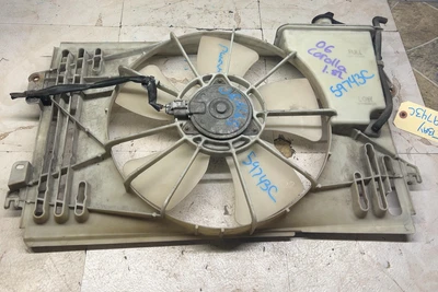 2003-2008 TOYOTA COROLLA MATRIX Electric Cooling Fan Motor & Shroud Assembly OEM - Image 1 of 4