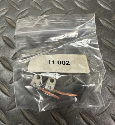 Conjunto de escovas alternadoras BOSCH - 11-002 / 11002 / 11 002 - Para Alfa Romeo e outros - Imagem 1 de 4