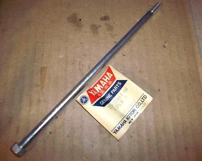 PERNO MONTAJE MOTOR YAMAHA DT1 214-21484-00-00 Foto 1 de 4