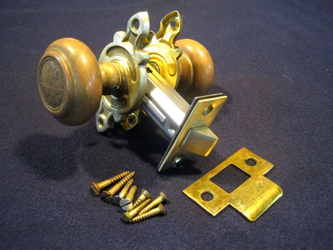 Antique Decorative Passage Mortise Door Latch Brass Knobs & Escutcheons - Yale Cover