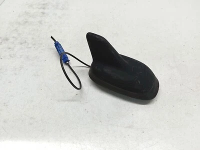 VOLKSWAGEN PASSAT CC AERIAL ROOF ANTENNA SHARK FIN 3C0035507AA 2013 - Image 1 of 4