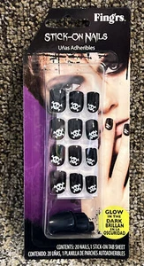 Halloween Fing'rs Teen Girls Press/Stick On Nails Skull , (Glow In The Dark) - Picture 1 of 4
