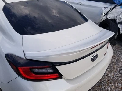 24 2024 TOYOTA GR86 PREMIUM DECKLID WITH SPOILER WHITE  - Изображение 1 из 4