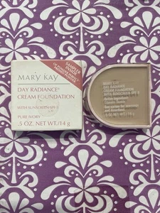 Base Mary Kay Day Radiance Cream - Marfil puro #0108 DE COLECCIÓN - Imagen 1 de 2