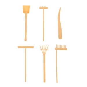 Set 6 Pezzi Rastrello Sabbia Levigante Mini Giardino Terreno Sabbiera Attrezzi Vassoio - Foto 1 di 12