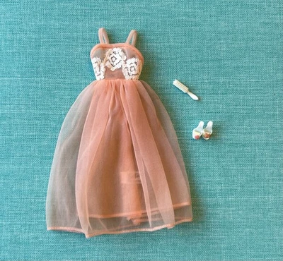 Vintage Barbie HTF "Dreamland" #1669 Complete Peach Nightgown Set w Shoes 1966 - Image 1 of 4