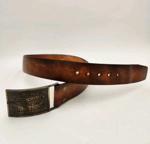 Vtg Levi’s Brown Latigo Leather Belt Size 32 Logo Buckle USA Made 31-34" 1267-3 - Picture 1 of 22