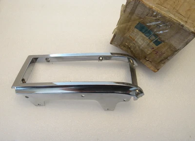 Nuevo de Lote Antiguo 1977 Buick Lesabre Estate Wagon R Lámpara Esquina Luz Lente Bisel GM 1252794 Foto 1 de 4