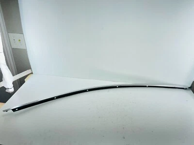 2013-2018 CADILLAC ATS SEDAN PORTA FRONTAL DIREITA JANELA REVELAÇÃO MOLDURA FABRICANTE DE EQUIPAMENTO ORIGINAL - Imagem 1 de 2