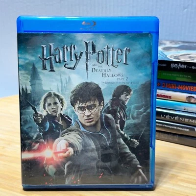 HARRY POTTER AND THE DEATHLY HALLOWS PART 2 Blu-Ray (2011) - Daniel Radcliffe - Image 1 of 2