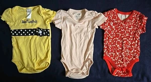SET OF 3 OLD NAVY AND H&M BABY GIRL ONE PIECES SIZE 3-6 MONTHS - Picture 1 of 1