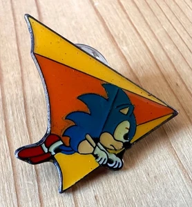 SONIC THE HEDGEHOG SEGA GENESIS MEGA DRIVE RARE VINTAGE METAL PIN BADGE RETRO - Zdjęcie 1 z 1