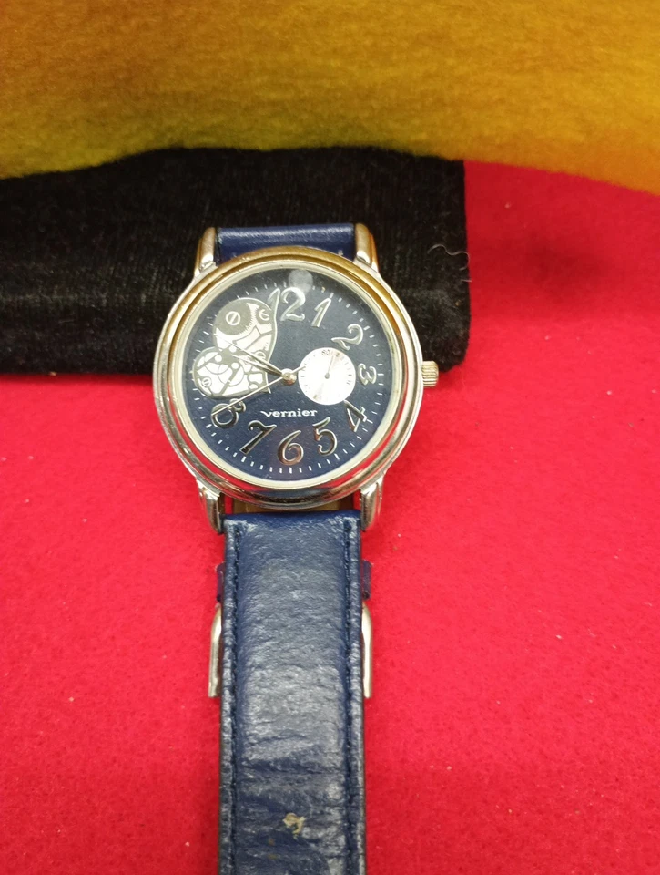 Ladies Vernier Quartz Watch Silver Tone , New Battery. - Image 1 of 1