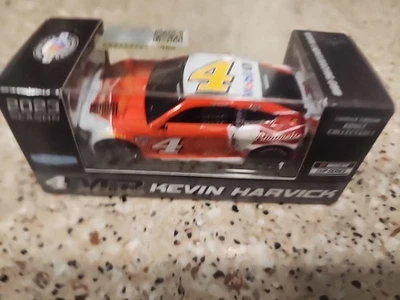 Kevin Harvick 2023 Lionel #4 Budweiser Ford Mustang Collectible 1/64 Scale - Image 1 of 2