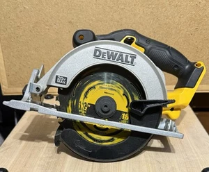 DEWALT | DCS391 20-Volt Max Lithium-Ion 6-1/2 in Saw TOOL ONLY, TESTED WORKS - Picture 1 of 5