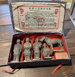 Vintage 5 Pieces Chinese Terracotta Qin Dynasty Mini Set of Soldiers & Horse  - Picture 1 of 9