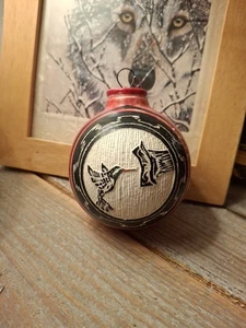 Native America Mitchell Blackhorse Dineh Wood Hand Carved Ornament Hummingbird - Picture 1 of 12