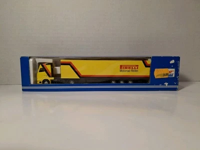 Roco 1593 Volvo FH16 camión semirremolque Pirelli neumáticos de motocicleta NUEVO NOS EMBALAJE ORIGINAL H0 1:87》49 Foto 1 de 4