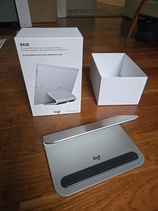 Logitech Base Charging Stand For iPad Pro 9.7 / 10.5 / 12.9 (1st & 2nd Gen) - Photo 1/10