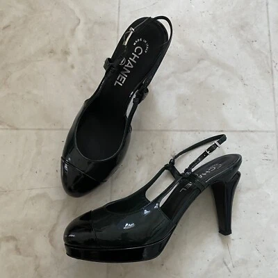 Sandalias Chanel Hechas en Italia charol negro/verde con cordones talla 9/39 Foto 1 de 4