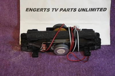 Hitachi LE55A6R9 Speakers L & R - Image 1 of 2