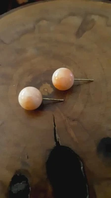 Aretes de coral piel de ángel vintage con cuentas redondas perforadas Foto 1 de 4