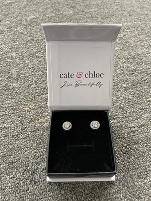 NOVO Brincos de Halo Banhado a Ouro Branco 18k/Prata Cate & Chloe Ariel - Imagem 1 de 4