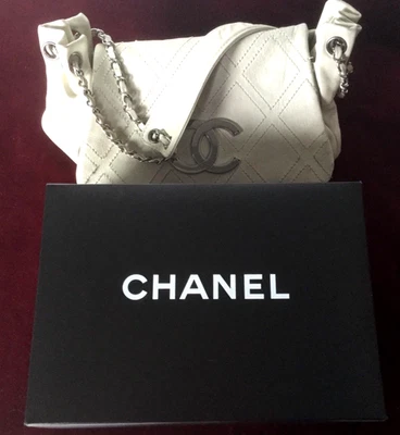 CHANEL CLASSIC FLAP MEDIUM ACCORDION HOBO BAG METAL LOGO in FADED GREY WHITE - Image 1 of 4