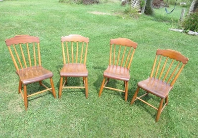 4 sillas antiguas primitivas de granja del siglo XIX hechas a mano Foto 1 de 4