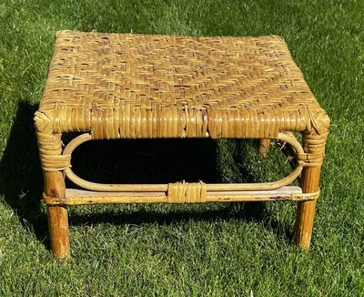 Taburete otomano boho vintage de madera curvada de mediados de siglo de ratán de bambú 15x12x10 Foto 1 de 4