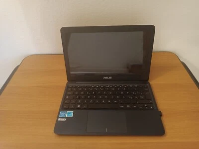 Asus E200H Notebook portatile  - Immagine 1 di 4