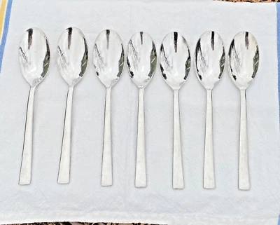 7 cucharas soperas ovaladas HEN89 JA Henckels International 18/10 China acero inoxidable Foto 1 de 4