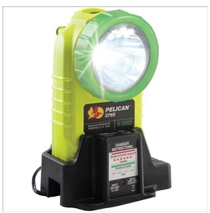 Pelican 3765 LED rechargeable, Light Right Angle Flashlight Firefighter - Picture 1 of 4