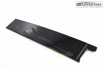 Chevrolet Blazer 2019-2025 puerta delantera derecha ventana pilar B aplique moldura OEM Foto 1 de 4