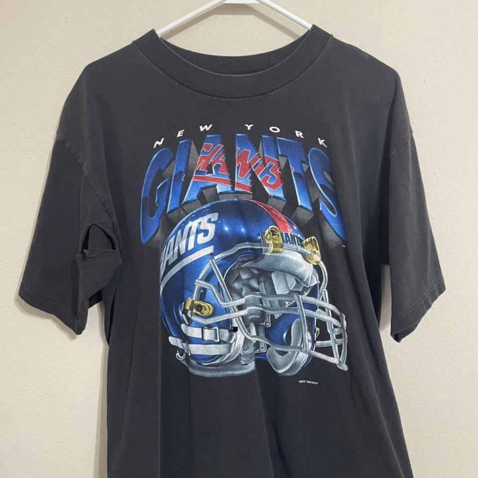 Rare New York Giants NFL 90s Basic black Helmet T shirt Unisex HN2328 - Image 1 of 1