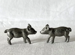 2 Vintage Solid Metal Toy Model Piglets Both Dated 1978 on Underside #11-663 - Picture 1 of 10