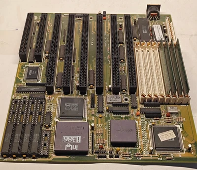 386/486 PCChips M321 Rev 2.5 PGA132 + PGA121 Motherboard, CPU+FPU & 4 MB RAM - Image 1 of 4