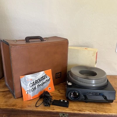 Kodak Carousel 760H Slide Projector W/ Box Remote Cord Bulb, doesn’t advance - Image 1 of 4