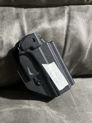 Mission First Tactical Glock 19/23 AIWB/IWB/OWB Holster - Image 1 of 4