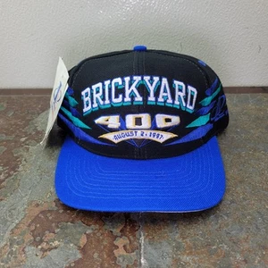 Cappello Berretto Brickyard 400 Vintage Nascar Snapback Taglio Diamante Logo Atletico 1997 - Foto 1 di 14