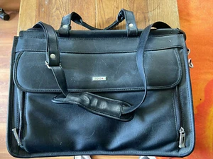 Solo Laptop Case Slim Nylon Multi Pocket Travel Bag with Shoulder Strap - Bild 1 von 4