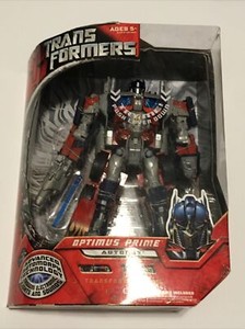 MIB 2007 Hasbro Transformers Optimus Prime Leader Class Premium Series Figure