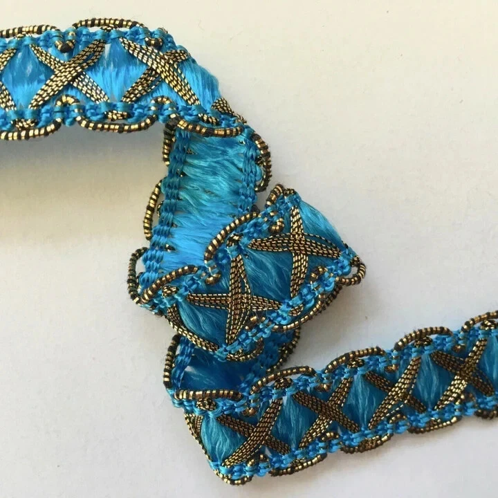 Trenza cruzada dorada turquesa y metálica de 5/8" precio por 5 yardas Foto 1 de 1