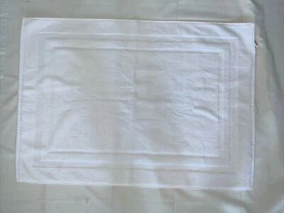 HUDSON PARK COLLECTION 白色浴缸垫 100% 棉😃 — 第 1/4 张图片